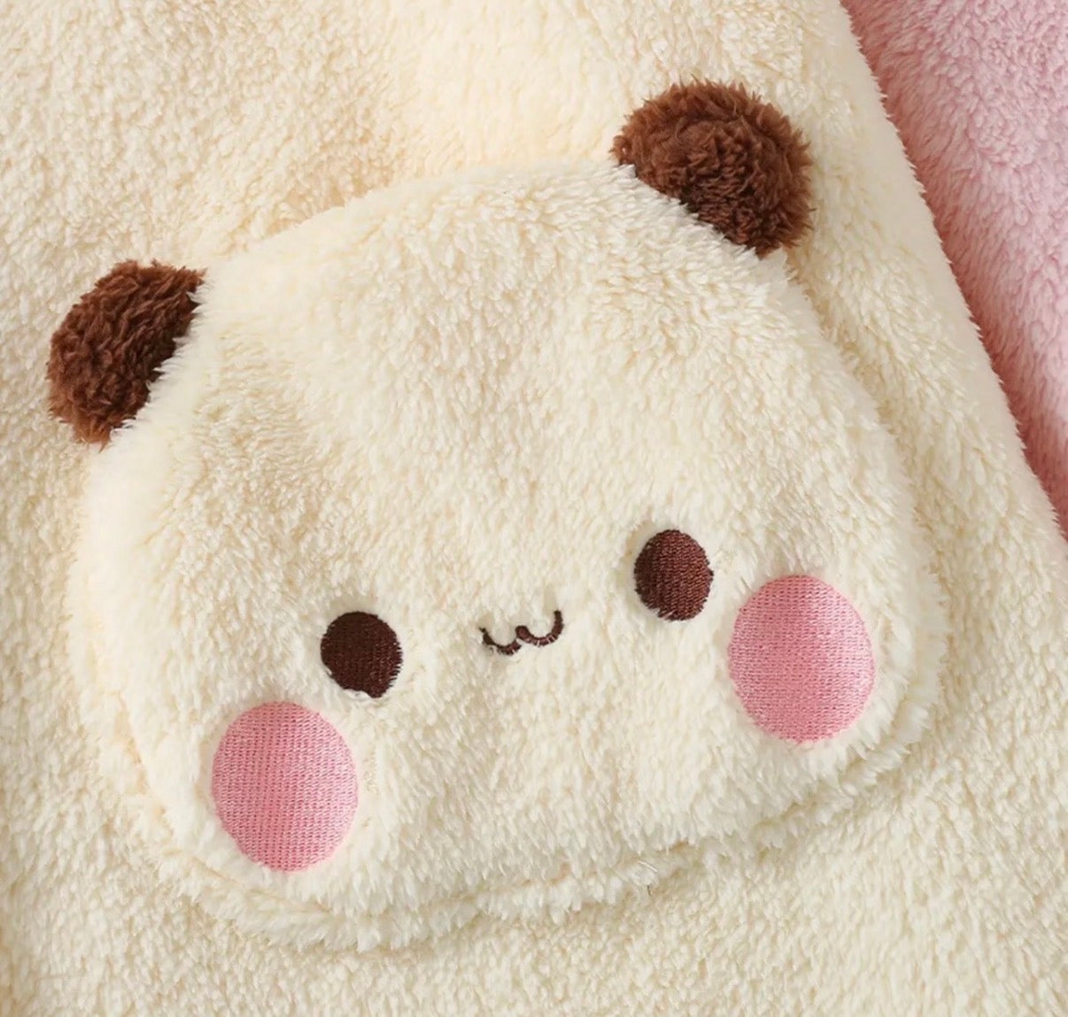 Bubu & Dudu Coral Fleece Couple Pajamas
一二布布珊瑚绒情侣睡衣秋冬套装