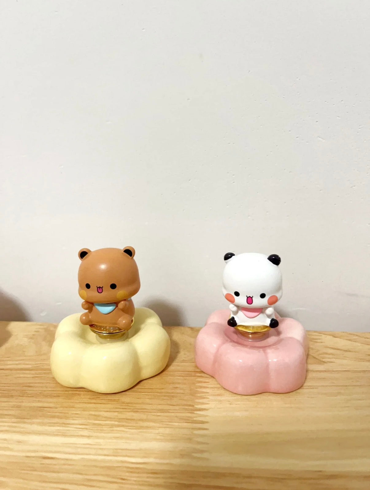 Ceramic Bubu Dudu Rotating Ornament | 陶瓷底座一二布布转转摆件